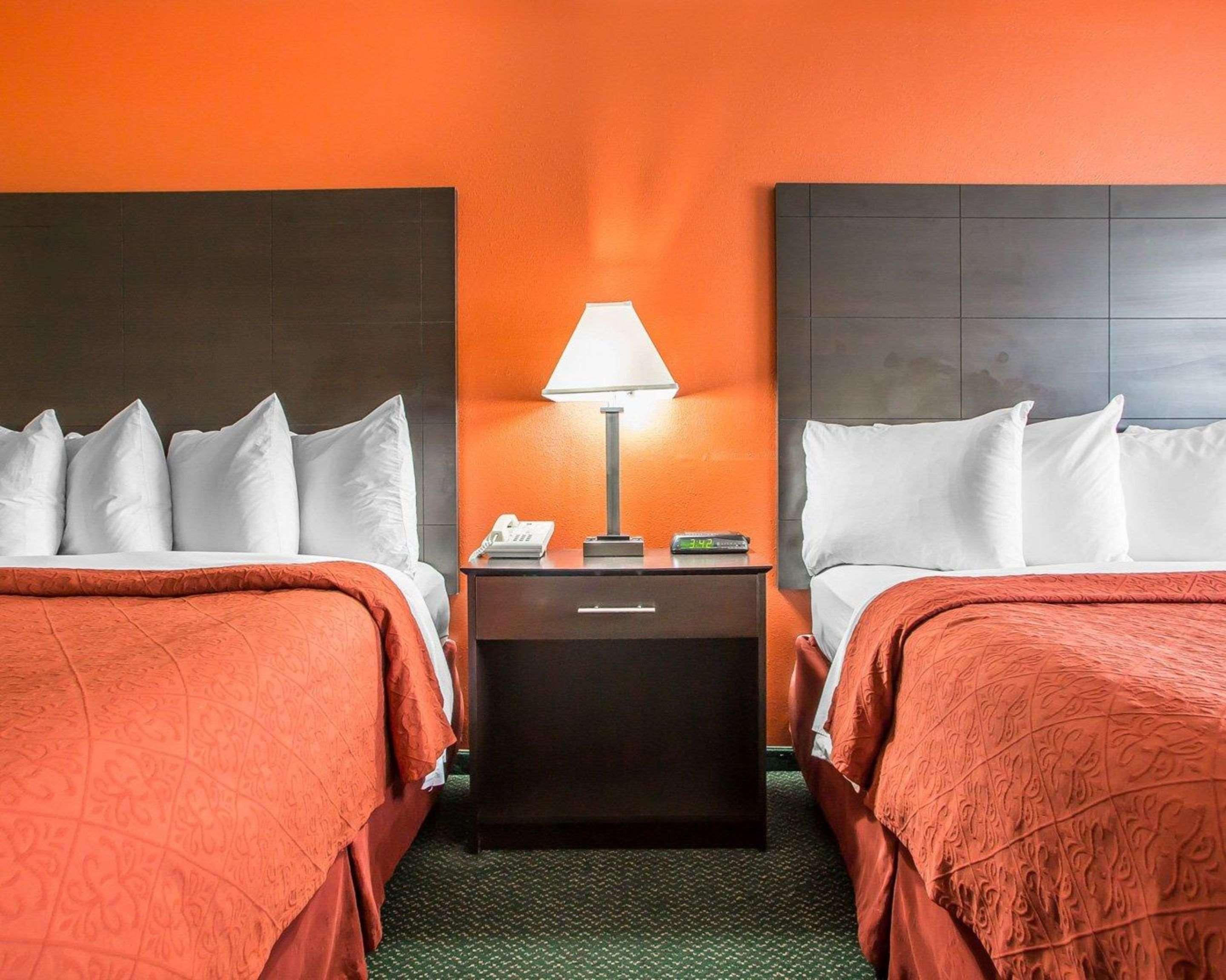 Quality Inn Morton At I-74 Exterior photo